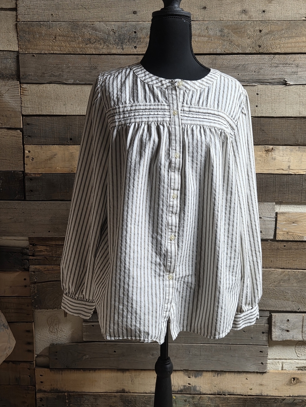 LOFT Cream and Gray Striped Button-Down Top With Gold Metalic Thread - Picture 2 of 8